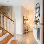A Casa De Alicia Besomano