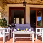 Villa A Casa De Alicia Besomano